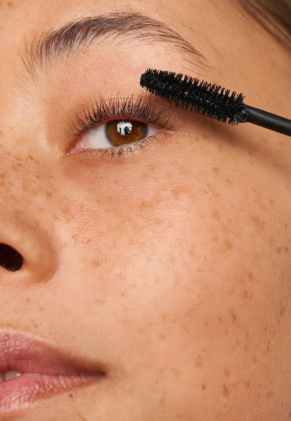 

Тушь для ресниц Build-Up Mascara Extra Volume IsaDora, цвет super black