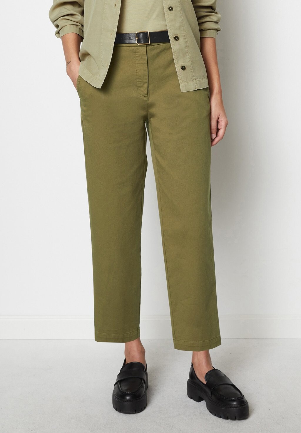 

Брюки MODELL KALNI AUS BIO-STRETCH Marc O'Polo, цвет cedar green