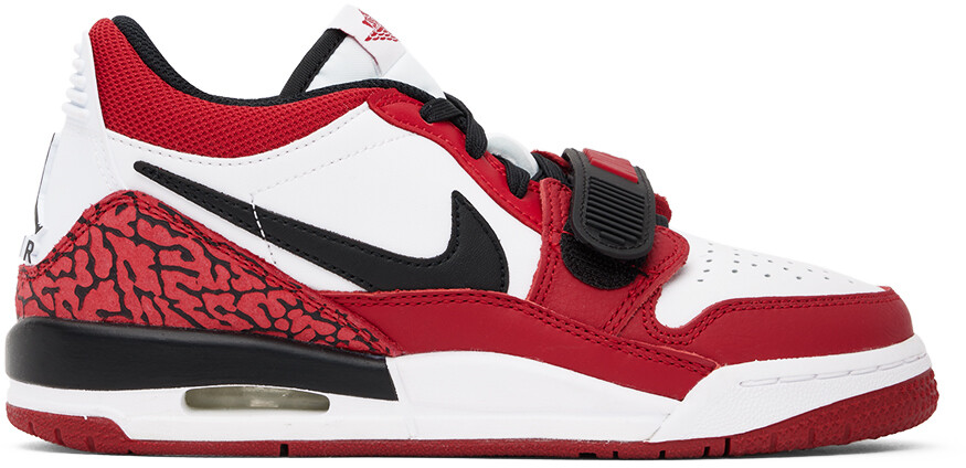 

Детские бело-красные кроссовки Air Jordan Legacy 312 Low Big Kids Nike Jordan