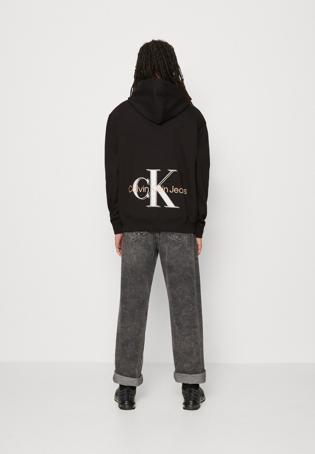 

Толстовка с капюшоном Calvin Klein Jeans, черный