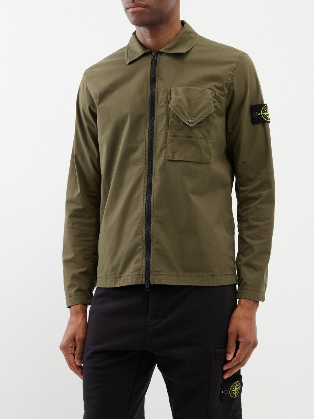 

Верхняя рубашка из габардина, окрашенного в готовом виде Stone Island, зеленый