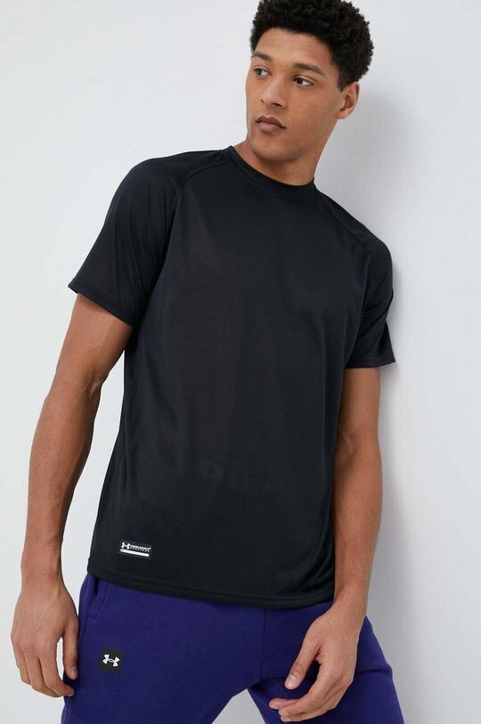 

Тренировочная футболка Under Armour, черный