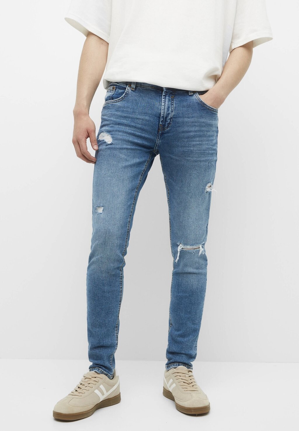 

Джинсы Slim fit PULL&BEAR