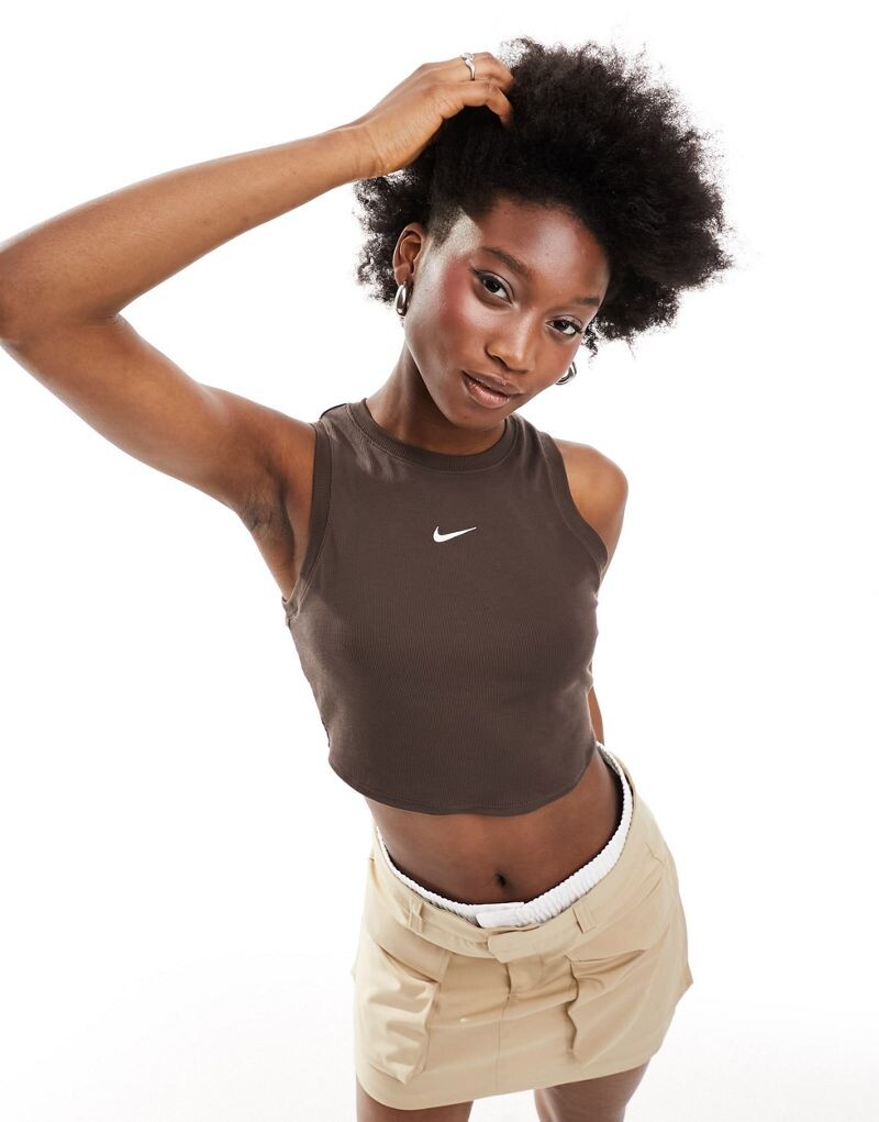 

Коричневая укороченная майка в рубчик Nike Essential