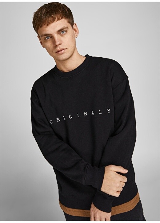 

Черный мужской свитшот с круглым вырезом Jack & Jones
