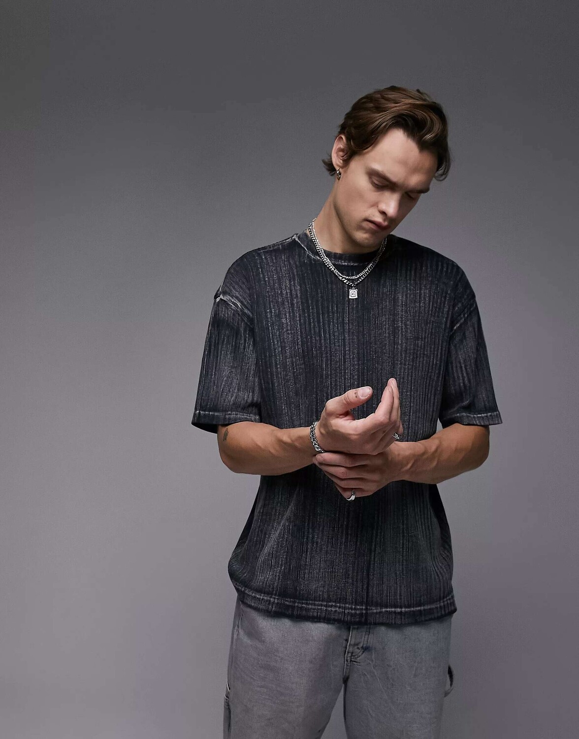 

Черная футболка оверсайз в рубчик с отбеливающим эффектом Topman, Черный