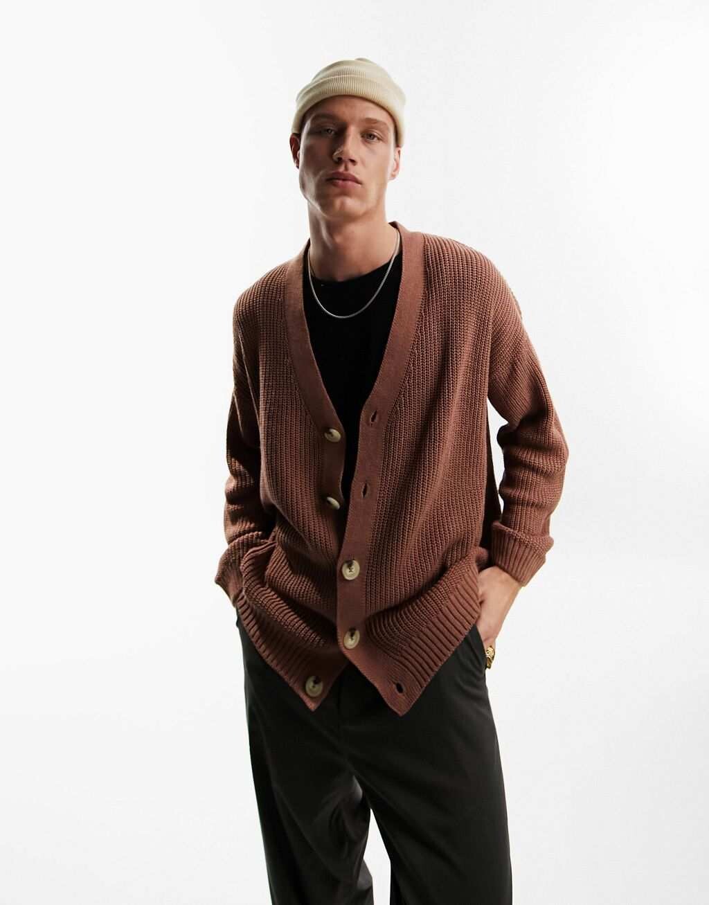 

Серо-коричневый вязаный кардиган в рубчик крупного размера ASOS DESIGN