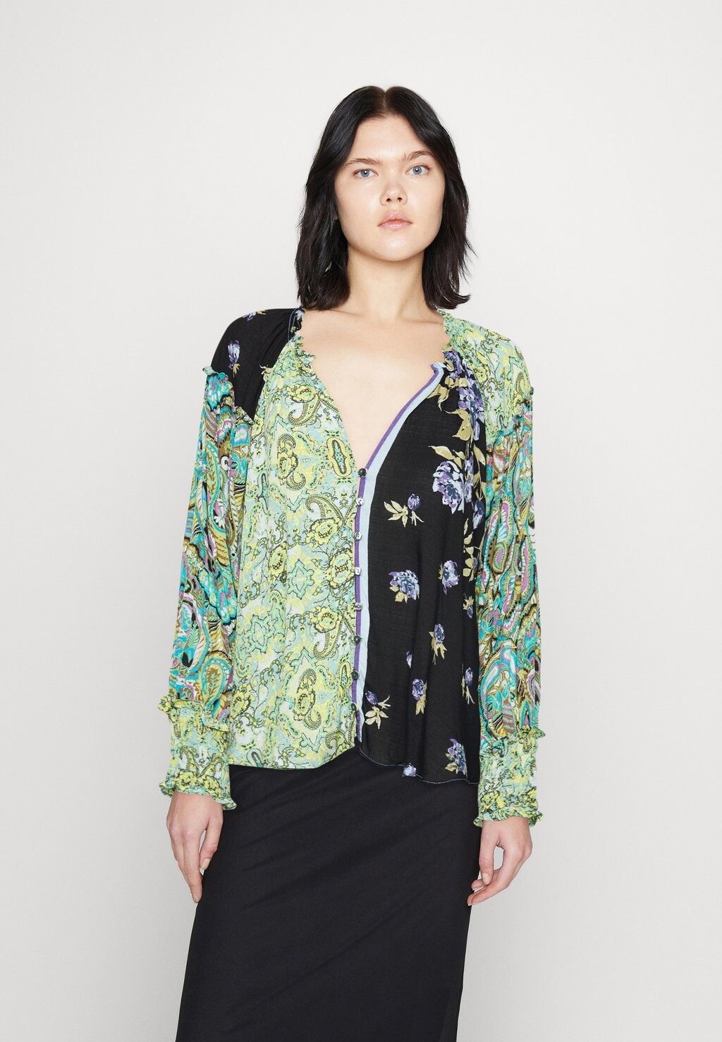 

Блузка Free People с принтом, зеленый/черный