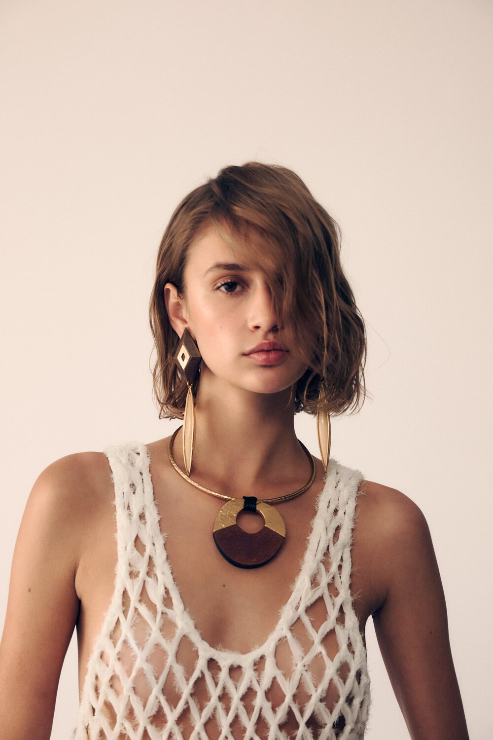 

Ожерелье с круглым деревянным кулоном Zara, золотой