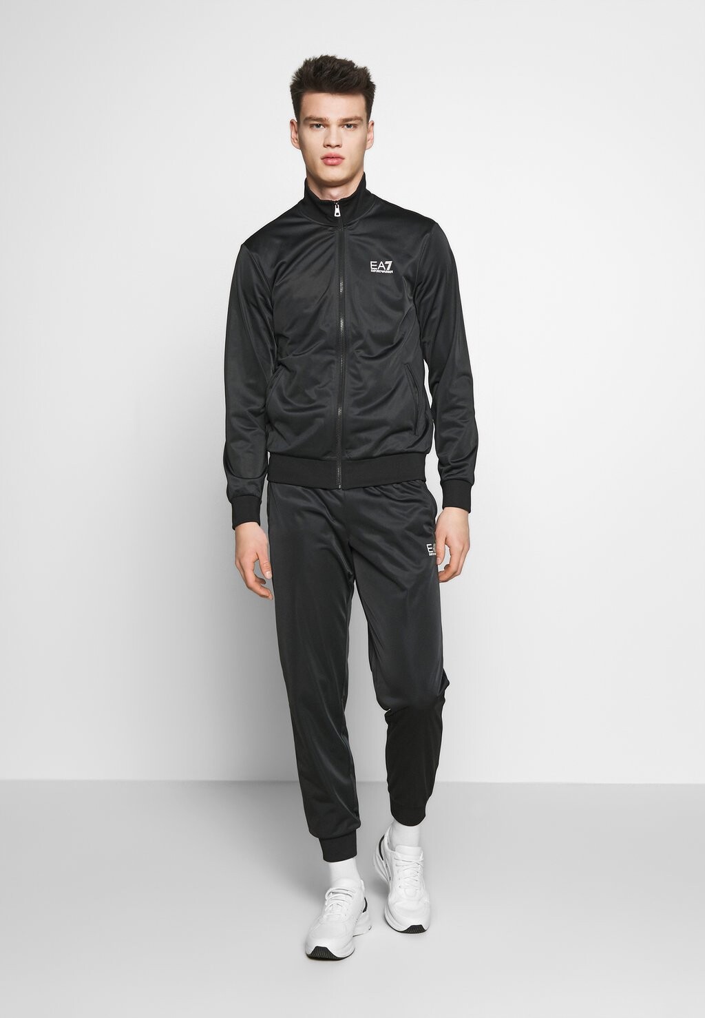 

Спортивный костюм КОМПЛЕКТ EA7 Emporio Armani, черный