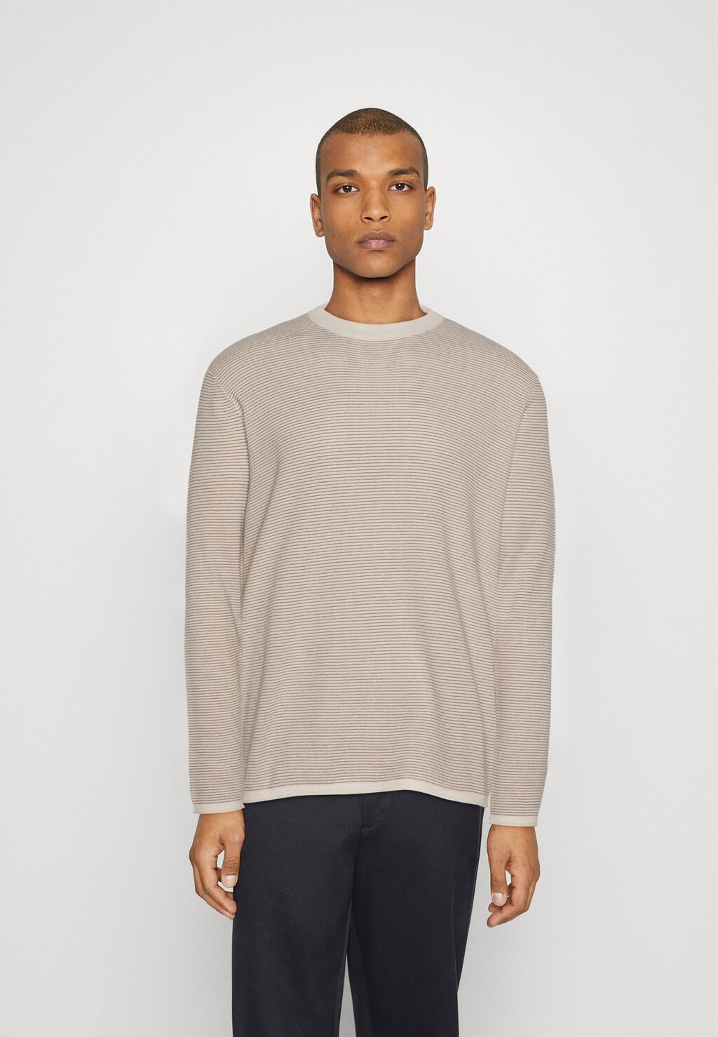 

Свитер Esprit, лед