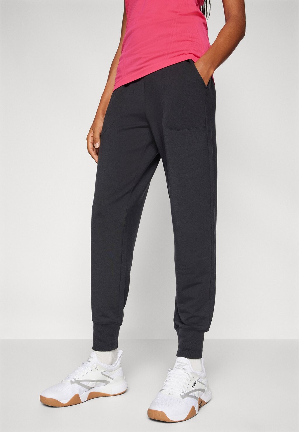 

Спортивные брюки COASTER LUXE JOGGER Athleta, черный