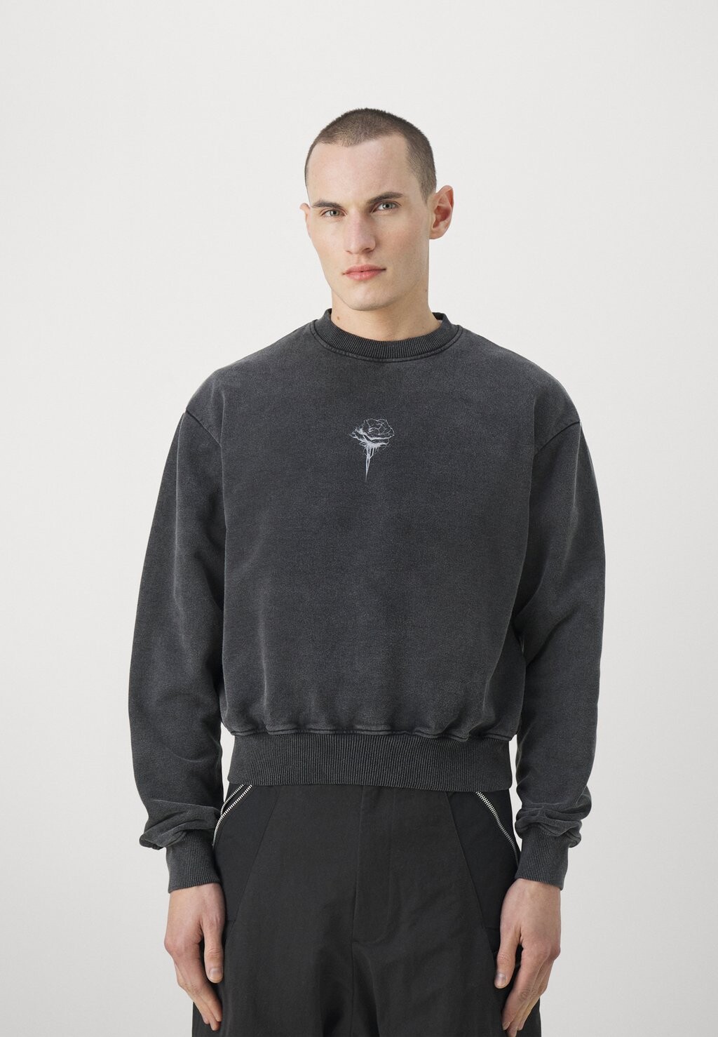 

Толстовка Cropped Relaxed Crewneck Unisex Han Kjøbenhavn, цвет dark grey