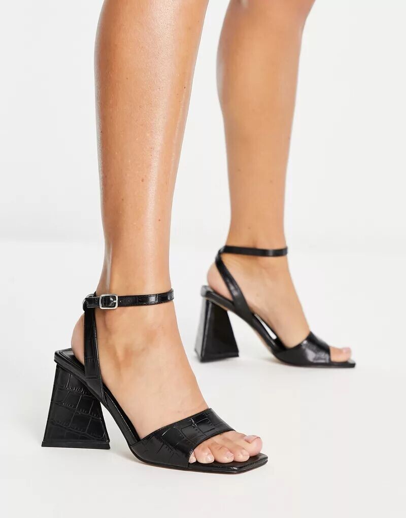 

Черные босоножки на блочном каблуке из двух частей Topshop Remi