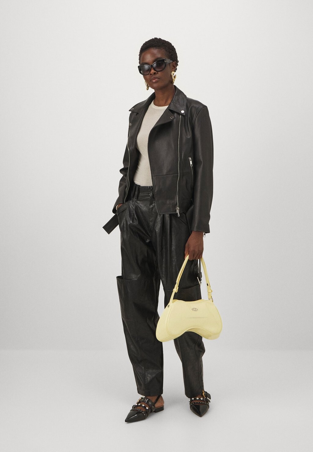 

Брюки PANTS DKNY, черный
