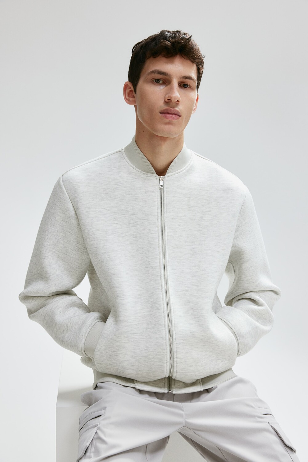 

Куртка-Пилот из трикотажа обычного кроя. H&M, серый