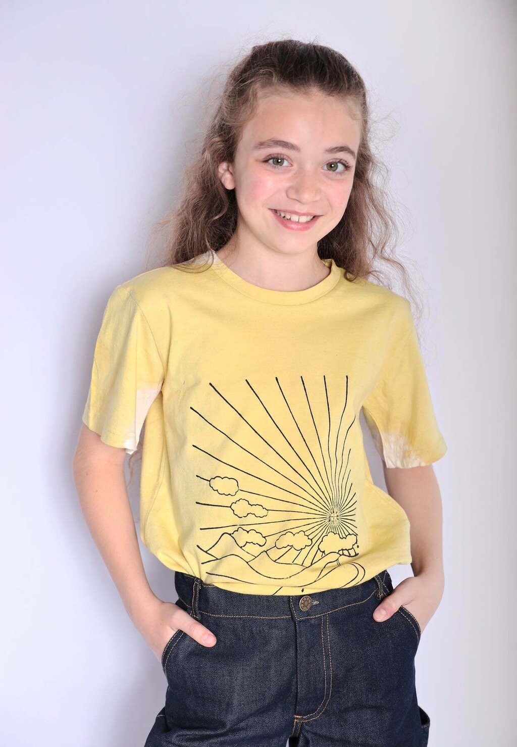 

Футболка с принтом ARTISANAL DYE HANDBLOCK PRINT Infantium Victoria, цвет yellow