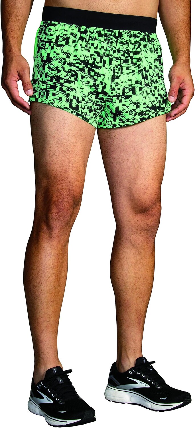 

Шорты Sherpa с разрезом 3 дюйма Brooks, цвет Neo Green Starting Line Print