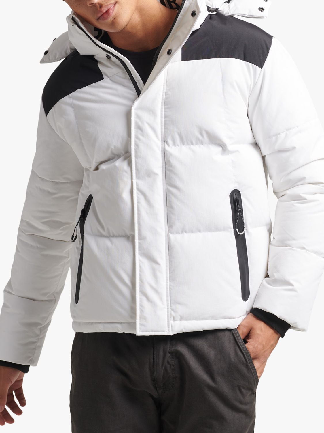Стеганая куртка-пуховик с капюшоном Superdry Box, оптика цена и фото