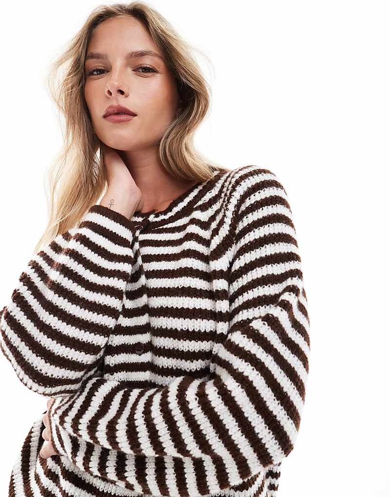 

Кардиган в шоколадно-коричневую полоску с рукавами реглан ASOS DESIGN