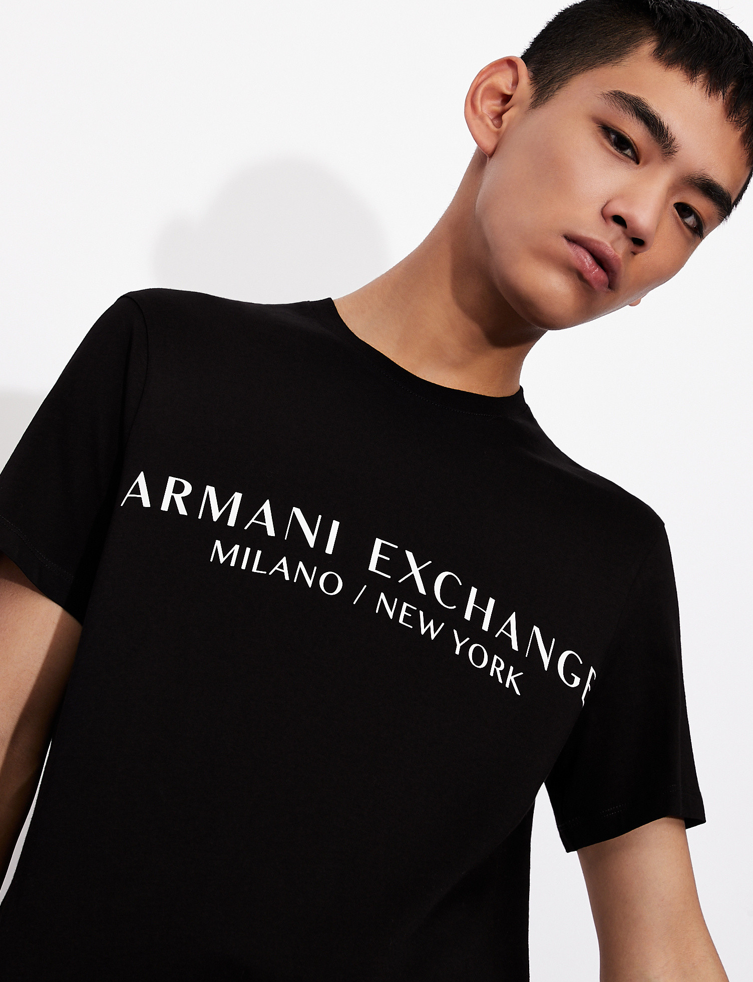 Armani exchange отзывы. Armani Exchange. Футболка AX мужская. Armani Exchange Milano New York. Armani Xchange.