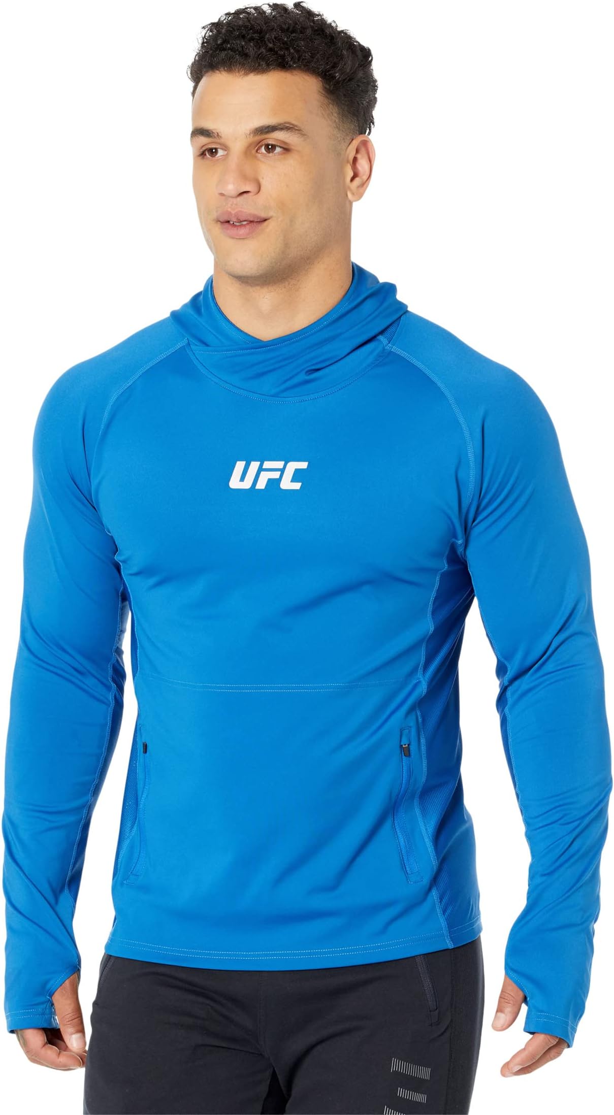 цена Толстовка с капюшоном и пуловером с длинными рукавами UFC, синий