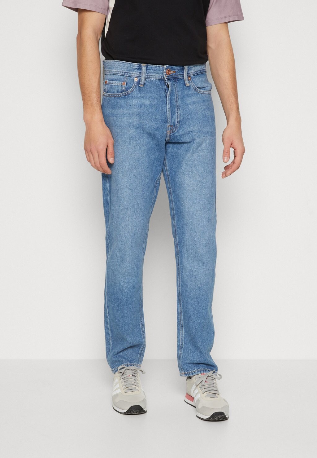 

Джинсы прямого кроя Jack & Jones