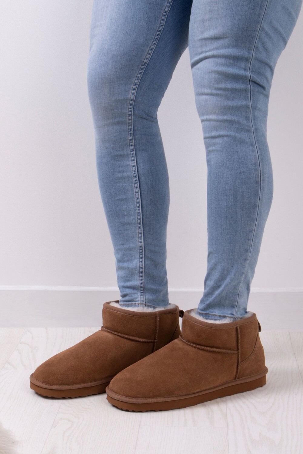 

Мужские ботильоны Just Arthur с короткой дубленкой Just Sheepskin, коричневый