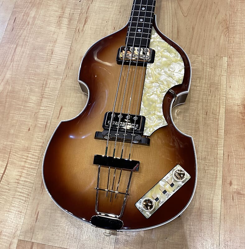 

Басс гитара Hofner Vintage Series 500/1 '62 Reissue Violin Beatle Bass 2023 Sunburst