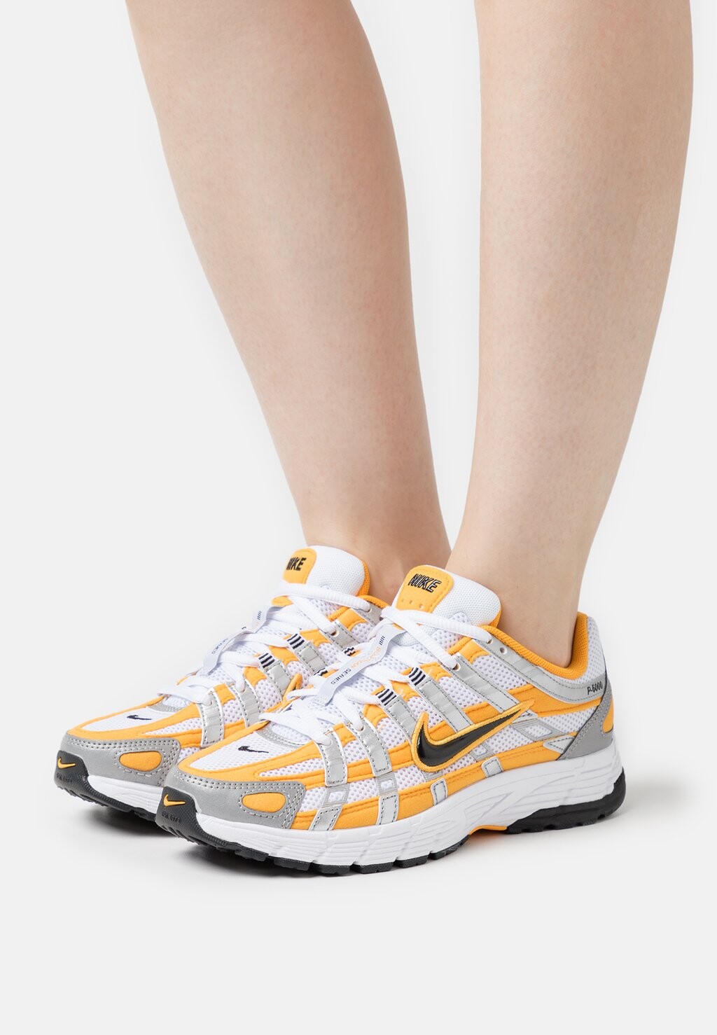 

Кроссовки Nike Wmns P-6000, солнечные часы / черный