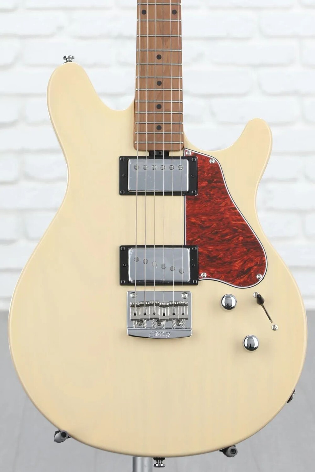 

Электрогитара Sterling By Music Man Valentine - Trans Buttermilk