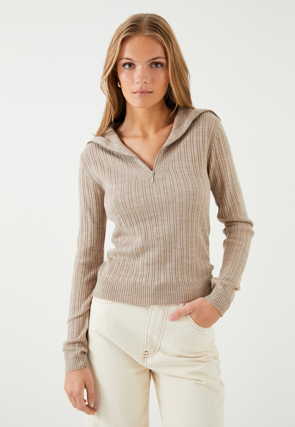 Вязаный свитер HALF ZIPPER DETAIL Koton, цвет brown