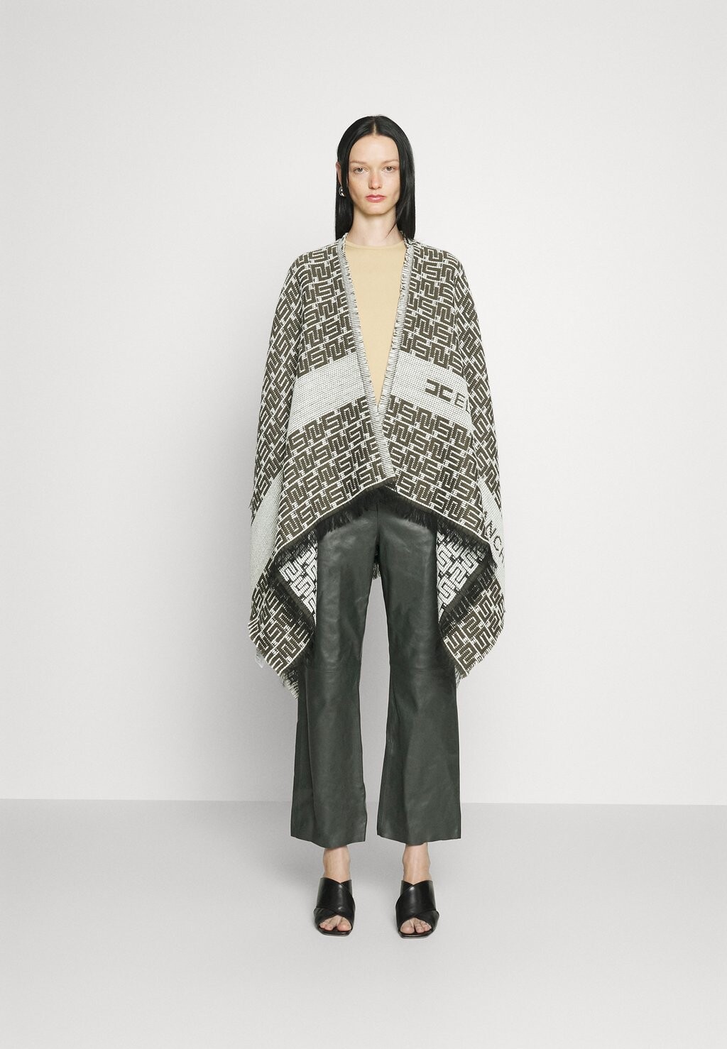 

Накидка Elisabetta Franchi, Серый