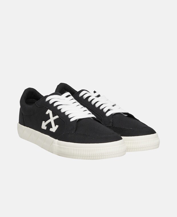 

Кроссовки Off-White, черный