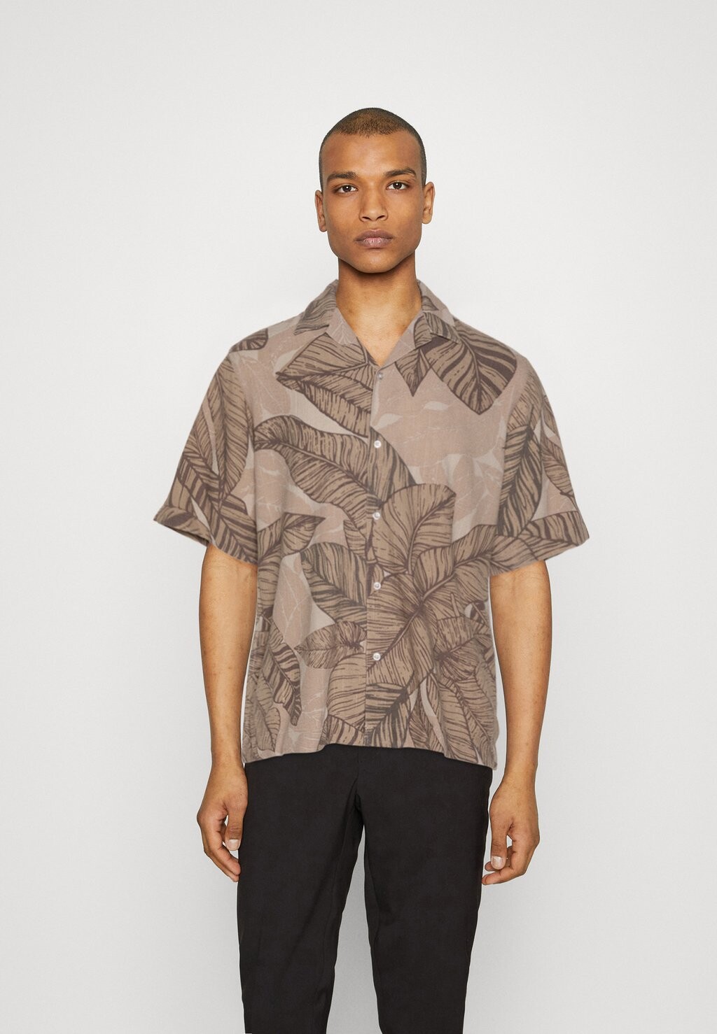 

Рубашка JPRBLUREX PRINT RESORT SS Jack & Jones, цвет beige