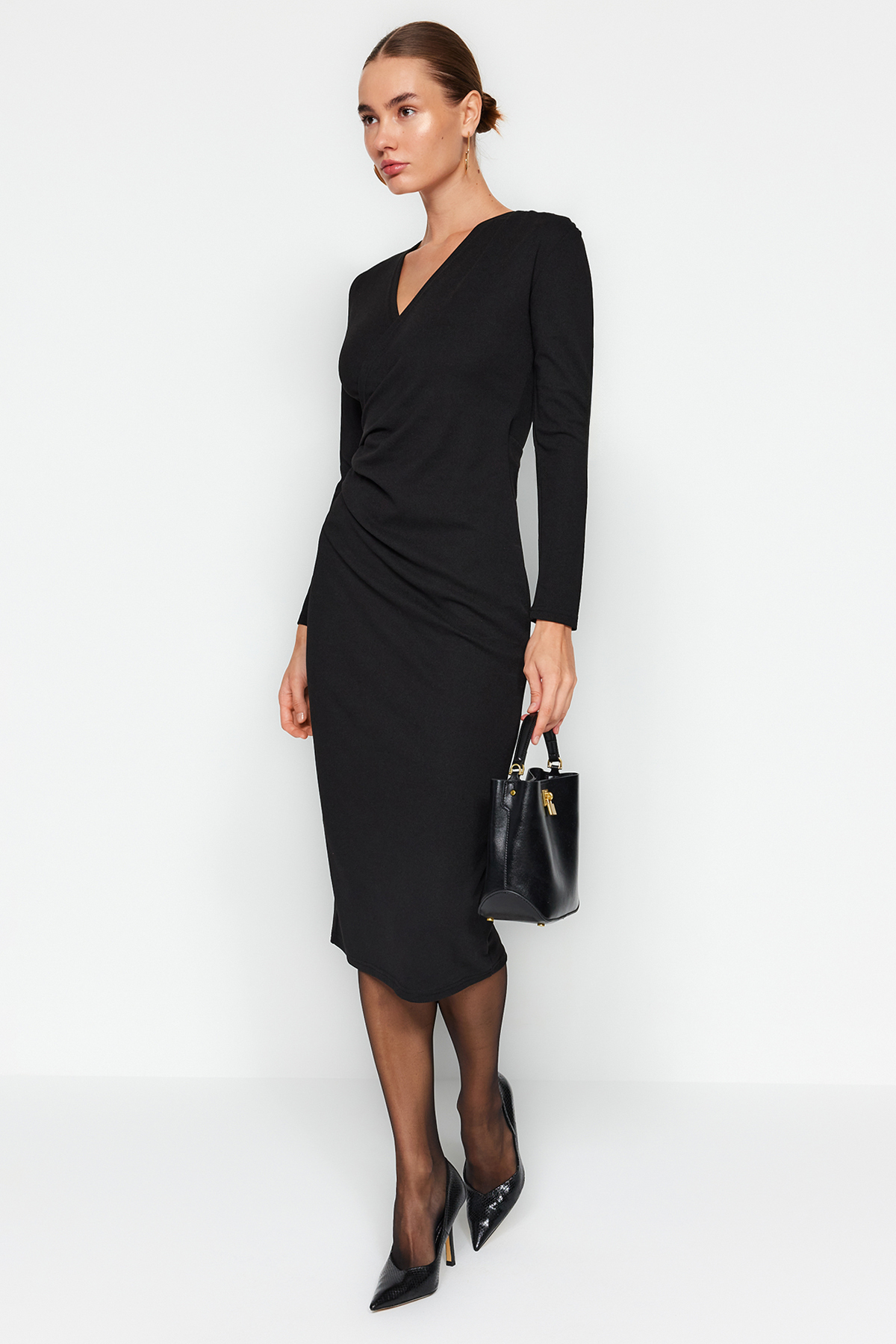 Платье Trendyol двубортное со сборками и длинными рукавами, черный