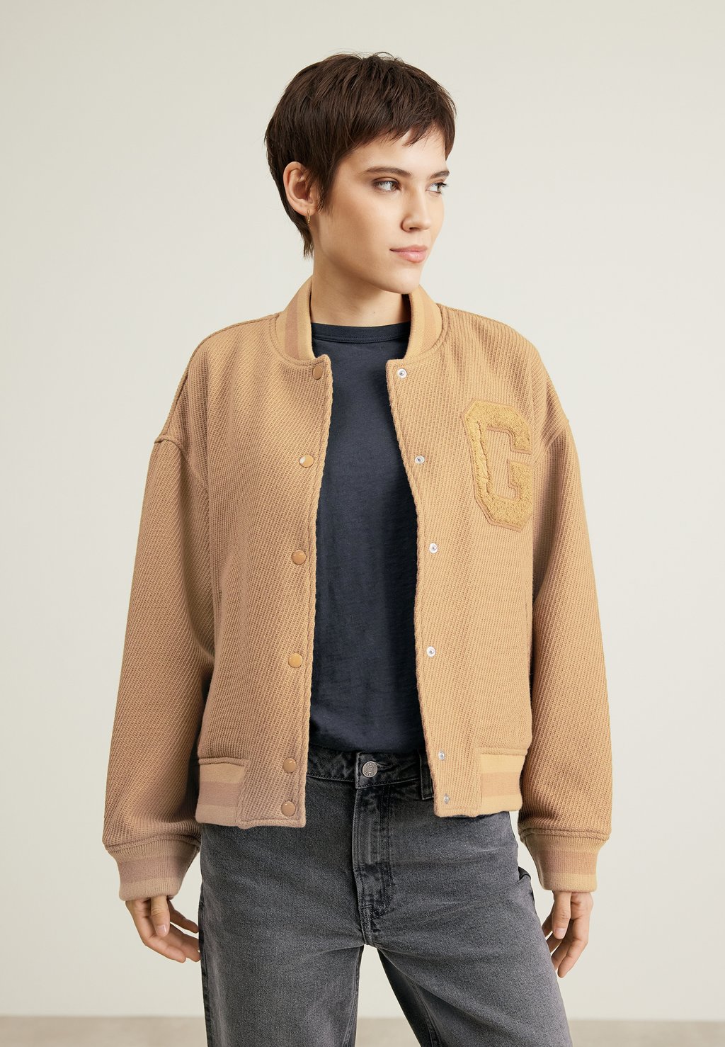 

Куртка GANT КУРТКА VARSITY, цвет warm khaki