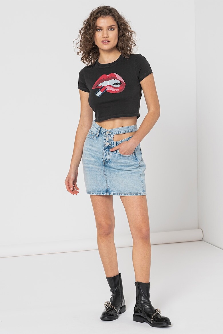 

Короткая футболка с принтом Tommy Jeans, черный