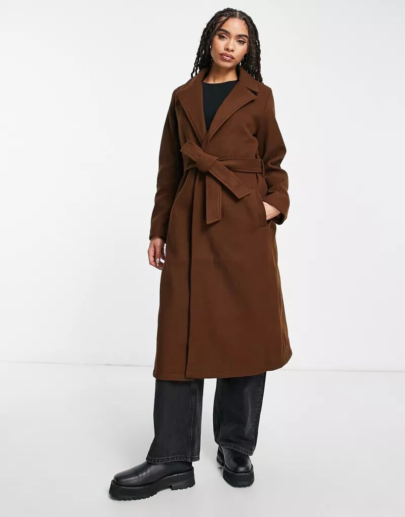 Шоколадно-коричневое длинное пальто с поясом QED London