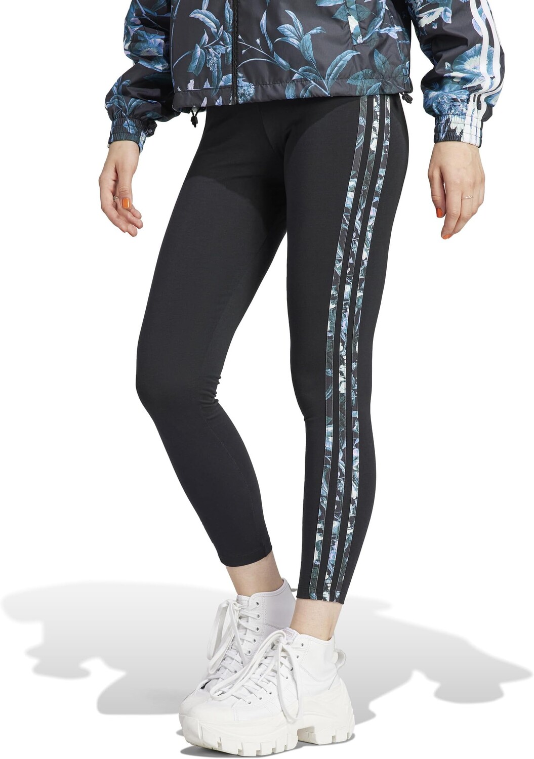 цена Брюки 3-Stripes Flower Tights adidas, черный