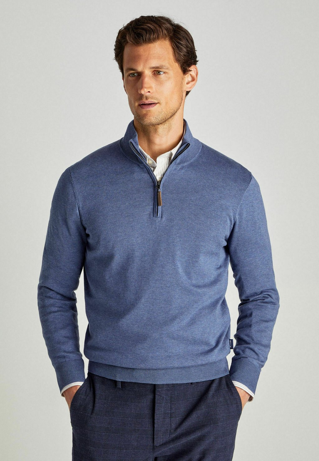 цена Вязаный свитер 1/2 ZIP Façonnable, цвет pop blue