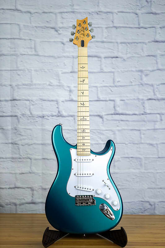 

Электрогитара PRS Silver Sky- Maple Fingerboard- Dodgem Blue-With Bag
