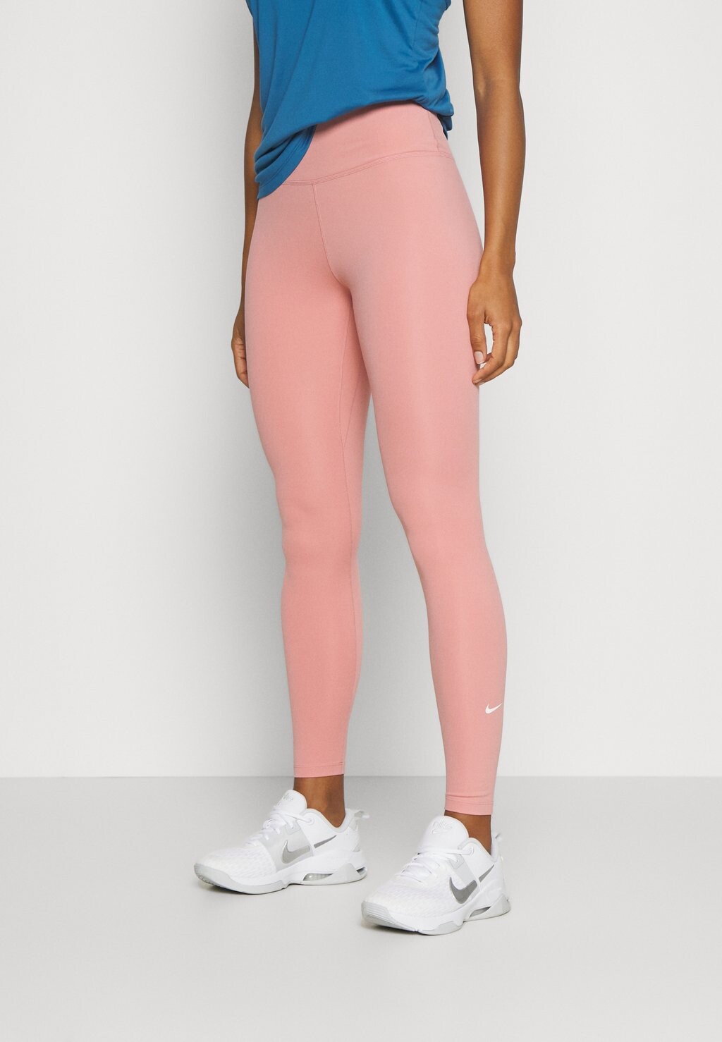 

Тайтсы Nike, Красный