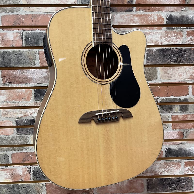 цена Акустическая гитара Alvarez AD60CE Artist Dreadnought Acoustic Electricw/Cutaway EQ & Tuner