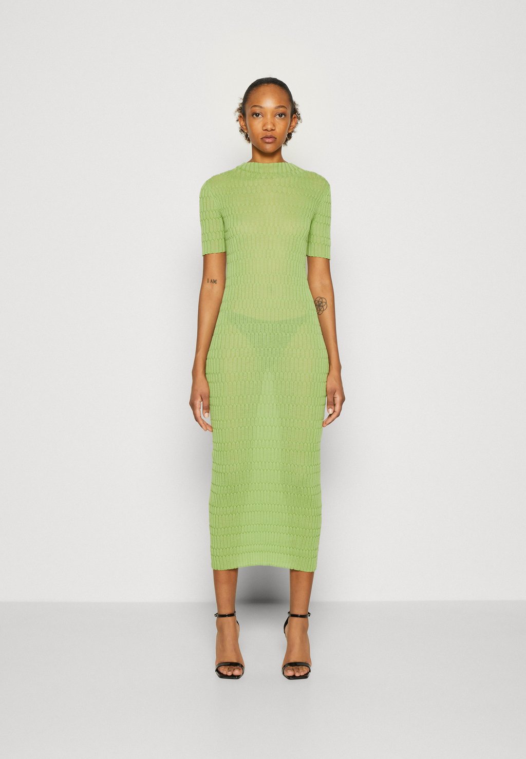 Трикотажное платье Weekday, зеленый