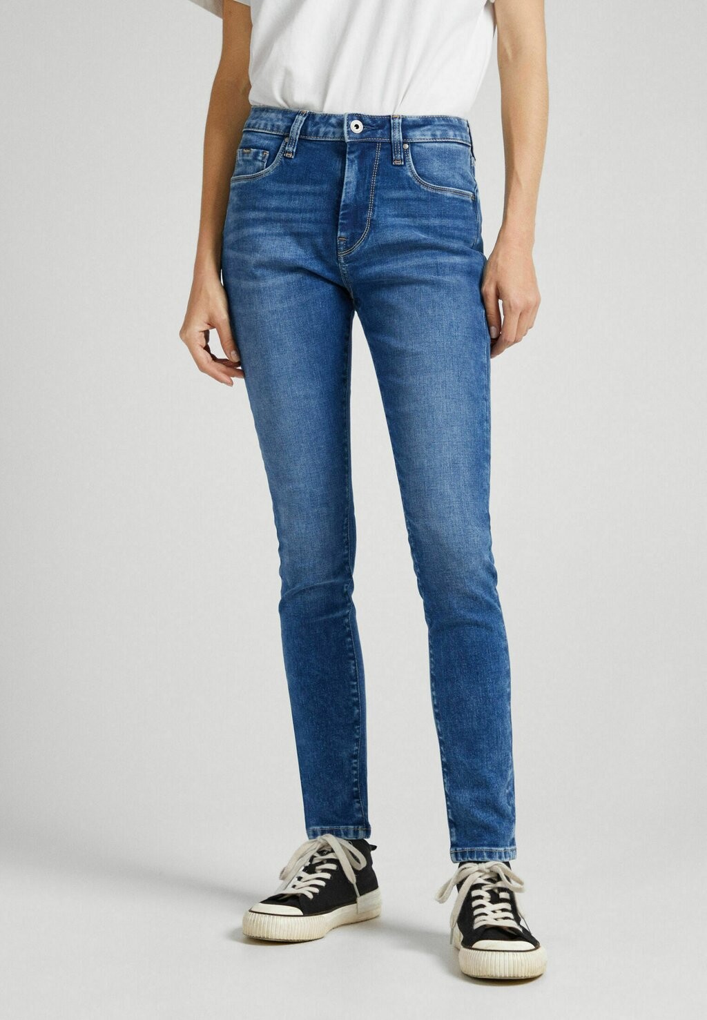 

Джинсы облегающего кроя Pepe Jeans