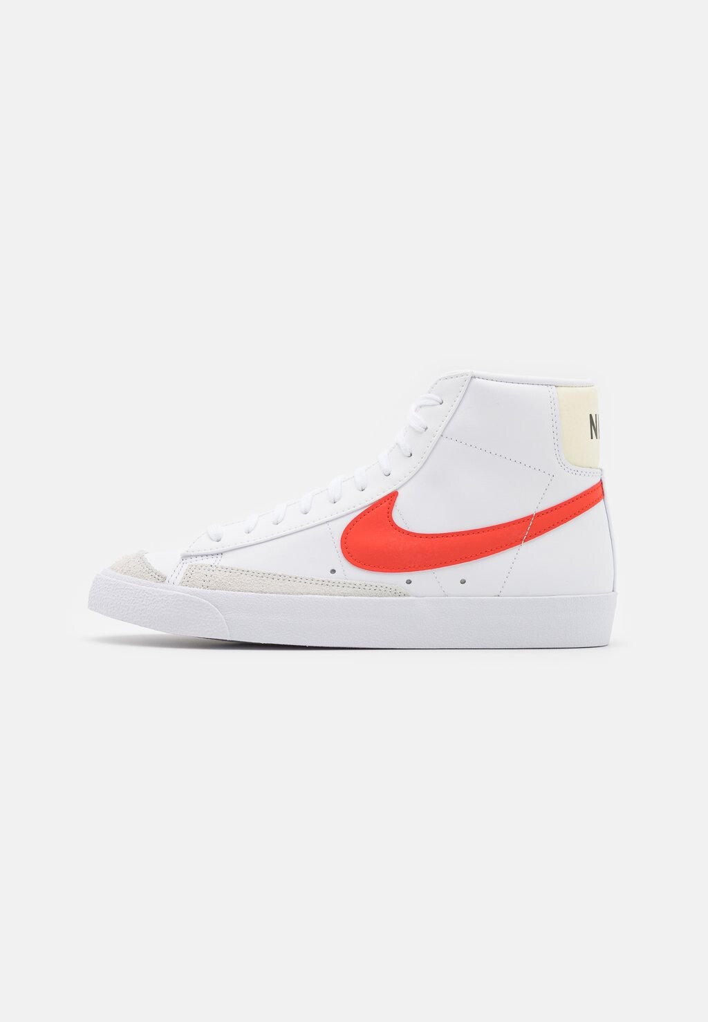 

Высокие кроссовки Nike Blazer Mid '77 Vntg, белый / красный пикантный