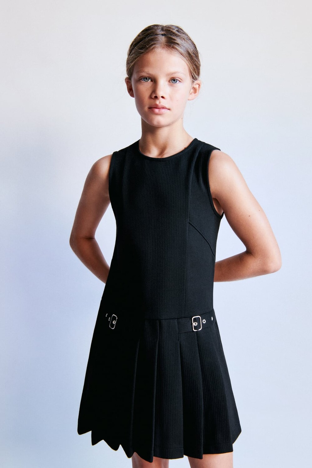 

Платье-синафор с коробкой ZARA, черный