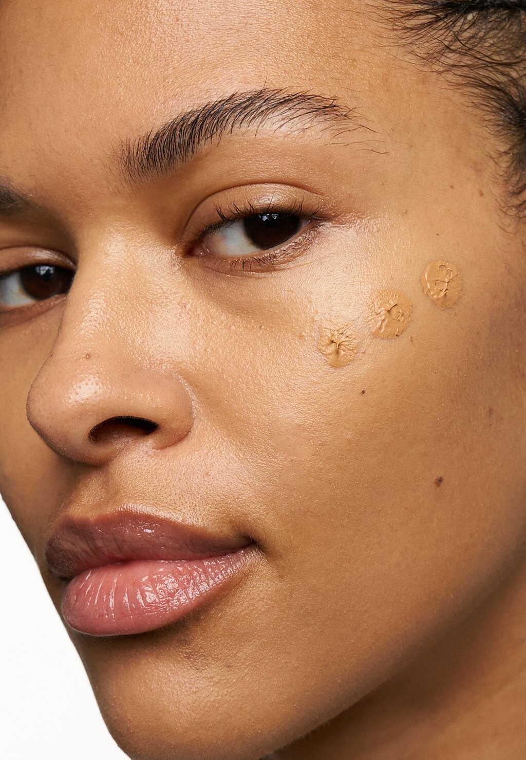 

Тональный крем Nothing Matte-R Mattifying Foundation KIKO Milano, золото