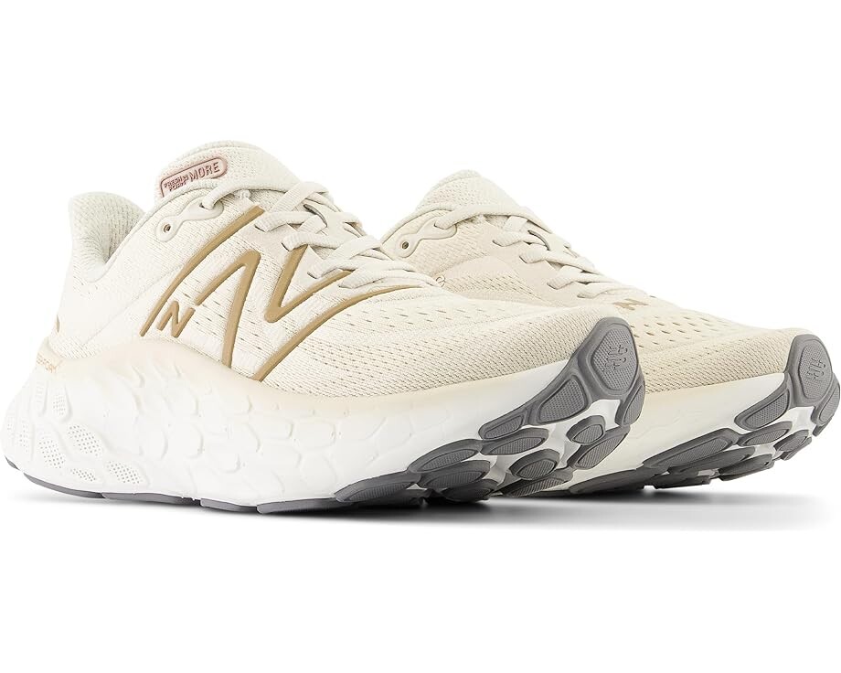 

Кроссовки New Balance Fresh Foam X More v4, цвет Timberwolf/Gold Metallic
